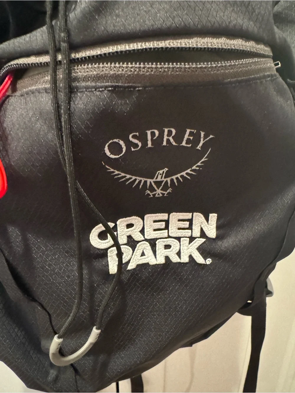 OSPREY Black Green Park Daylite Backpack with Red Accent